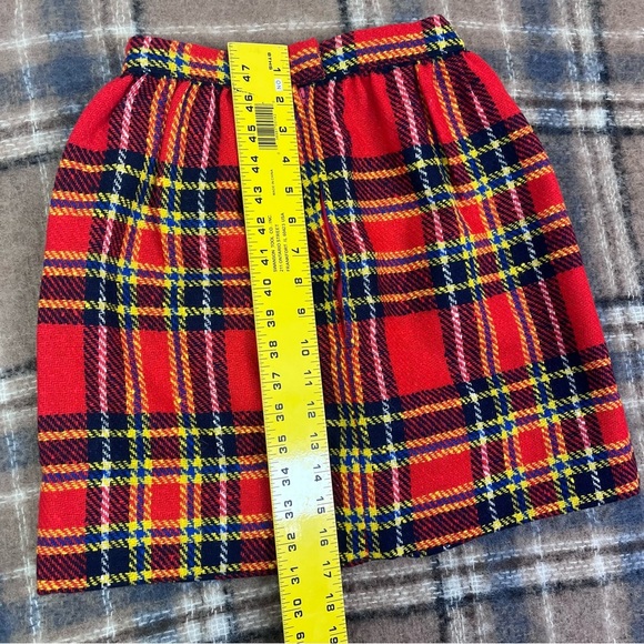 VINTAGE RED PLAID MINI SKIRT WAIST 11.5’’ LENGTH 17’’ - Picture 10 of 13